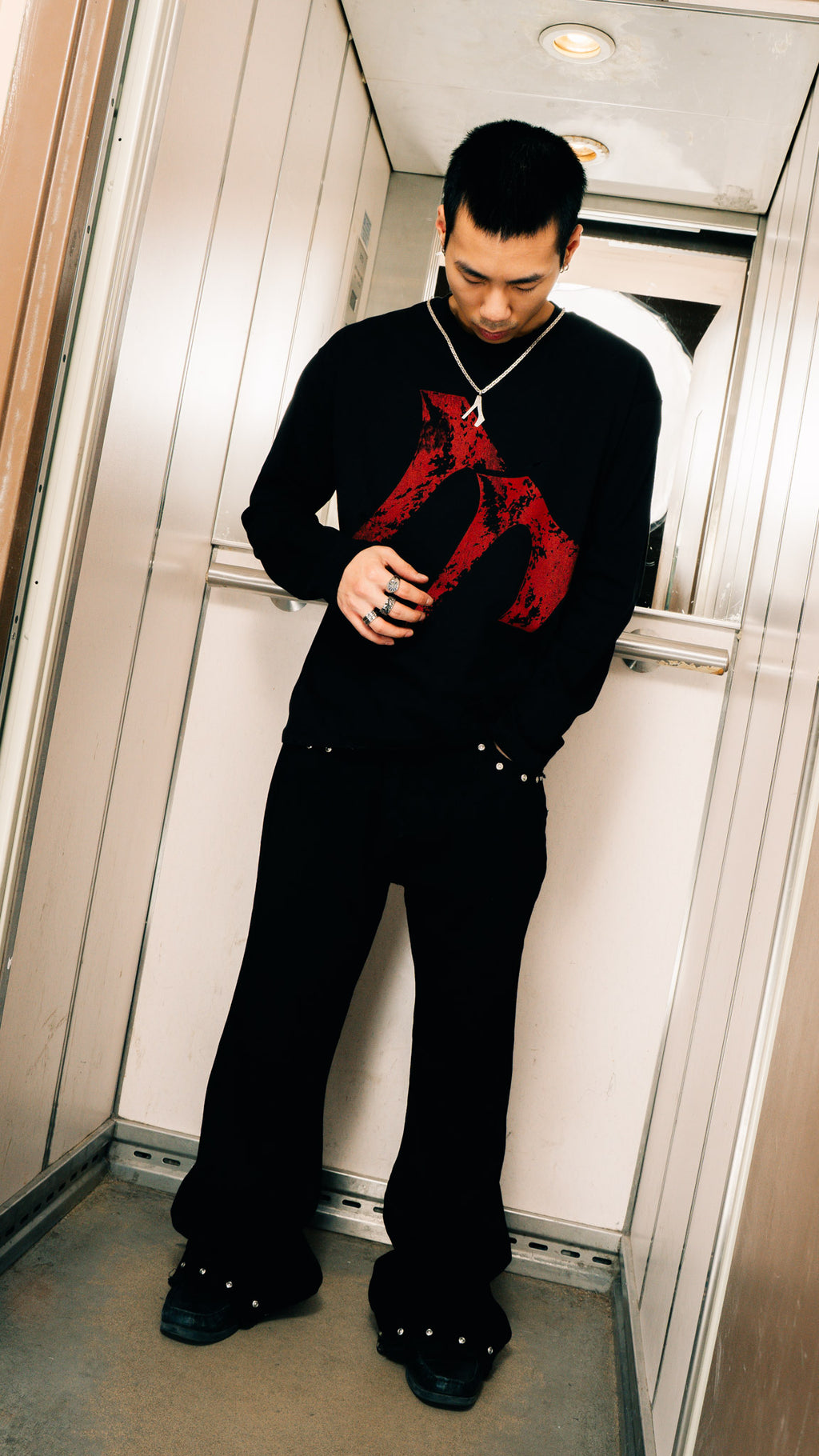 R-0H / DISTRESSED BLACK LS