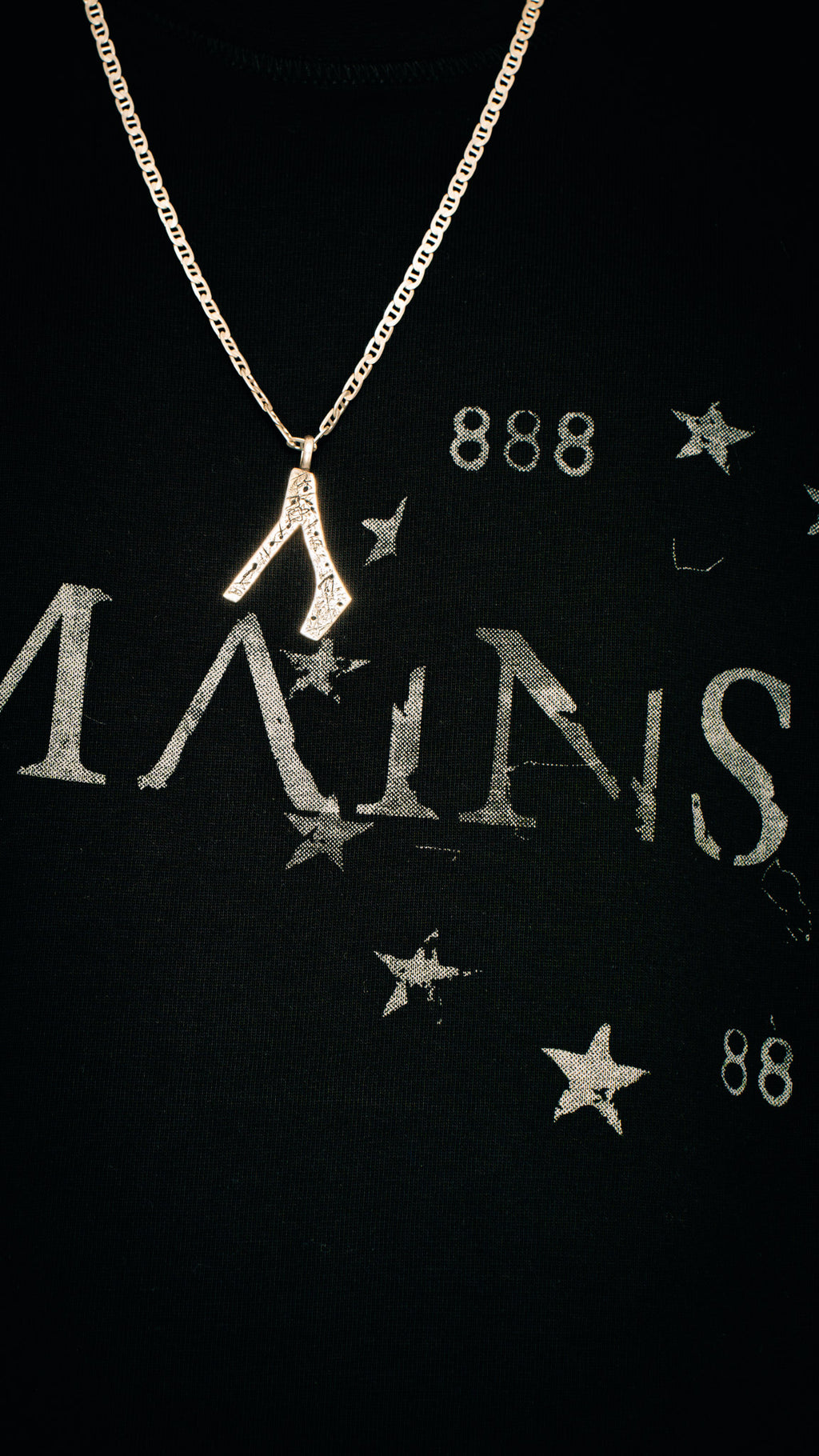 R-0H / REMAINS TEE 02