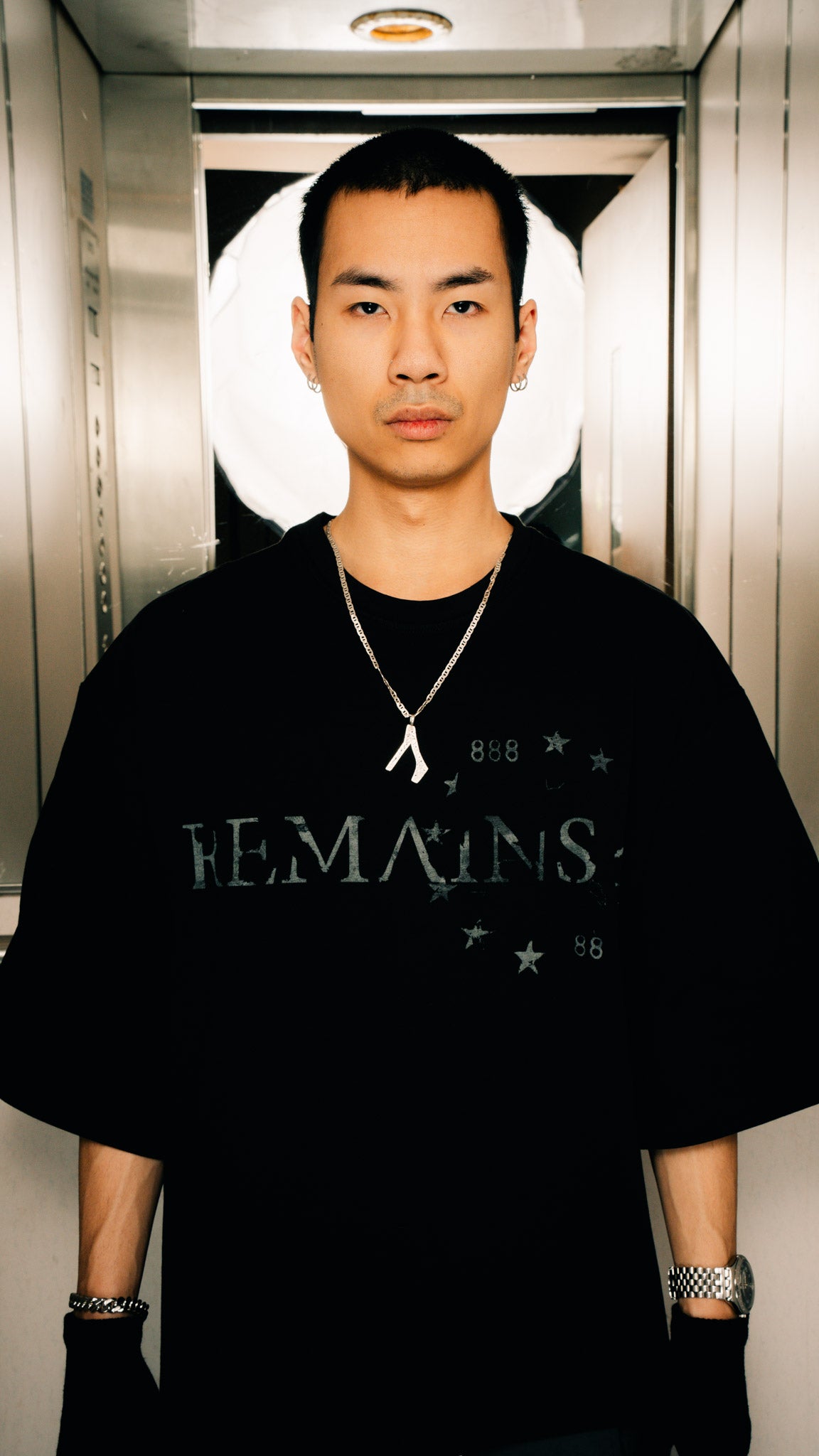 R-0H / REMAINS TEE 02